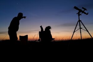 Two people New Mexico Stargazing.